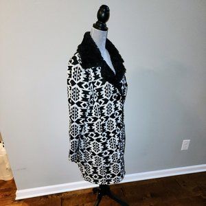 Vintage Black & White Aztec Print Car Coat - Dressbarn Size XL